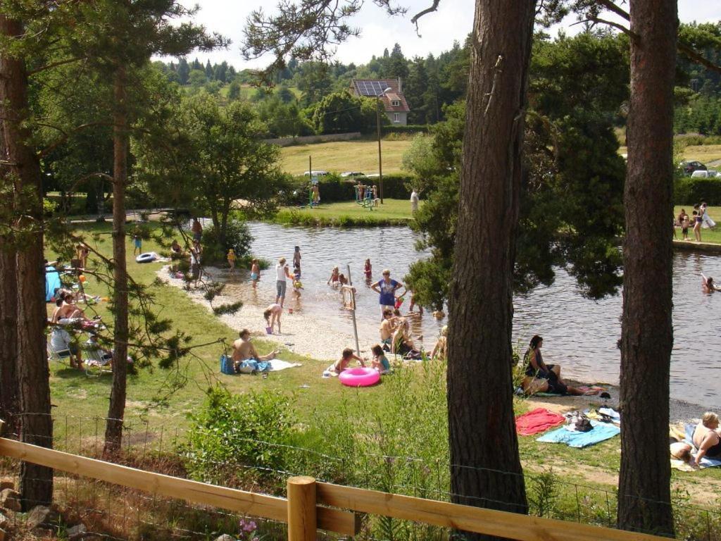 Les Chalets Du Haut-Forez Usson-en-Forez ภายนอก รูปภาพ