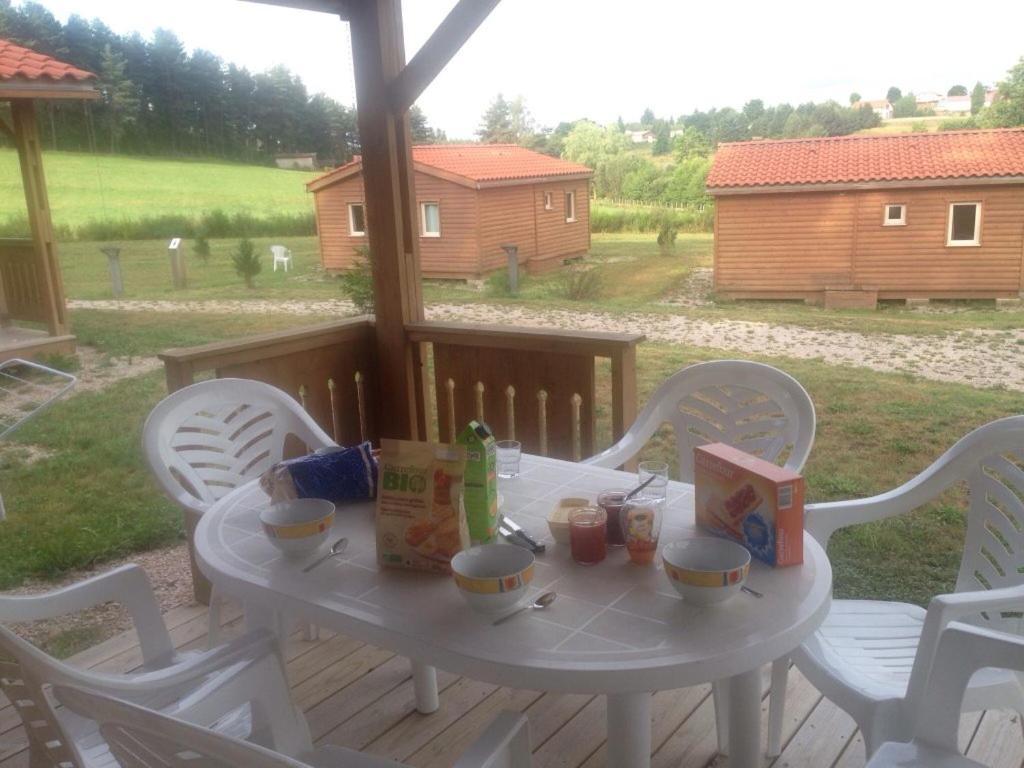 Les Chalets Du Haut-Forez Usson-en-Forez ภายนอก รูปภาพ