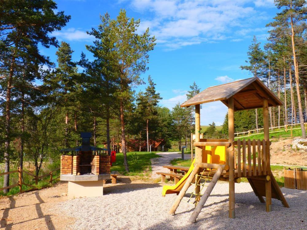 Les Chalets Du Haut-Forez Usson-en-Forez ภายนอก รูปภาพ